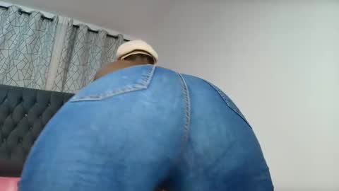 Sweetbigass online show from June 1, 12:01 am