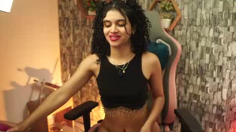 Snapshot of sweetbonii chatting on July 9, 7:07 pm Salom independent model online show from July 9, 7:07 pm