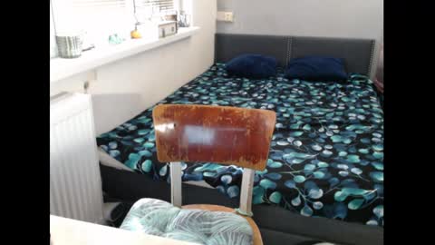 Sweetboobs85h online show from April 18, 8:07 am