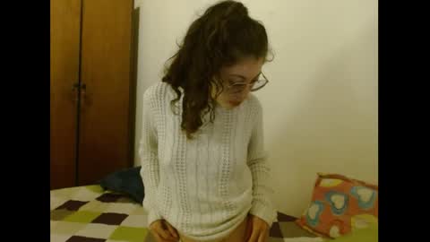 sweetcalm_ online show from April 2, 5:27 am