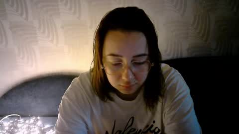 sweetchealy online show from May 15, 9:27 am