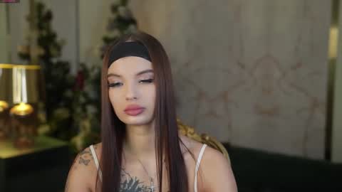 Snapshot of sweetdesiree_ chatting on December 22, 11:40 am Amelia online show from December 22, 11:40 am