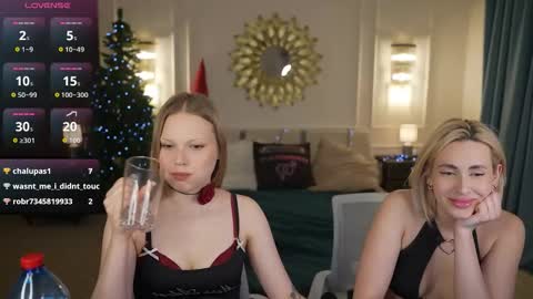 Snapshot of sweetdesiree_ chatting on January 5, 5:27 pm Amelia online show from January 5, 5:27 pm