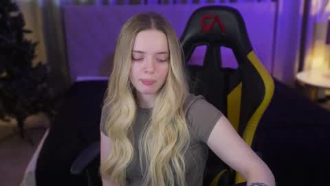 Snapshot of sweetdesiree_ chatting on January 14, 9:26 am Amelia online show from January 14, 9:26 am