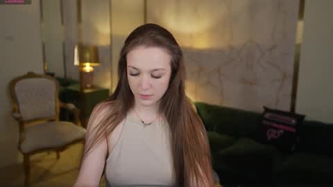 Snapshot of sweetdesiree_ chatting on January 19, 12:03 am Amelia online show from January 19, 12:03 am