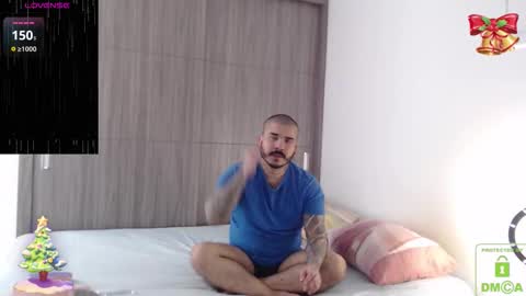 Snapshot of sweetdesires_ chatting on January 10, 9:41 pm online show from January 10, 9:41 pm