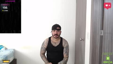 Snapshot of sweetdesires_ chatting on February 18, 2:13 pm online show from February 18, 2:13 pm