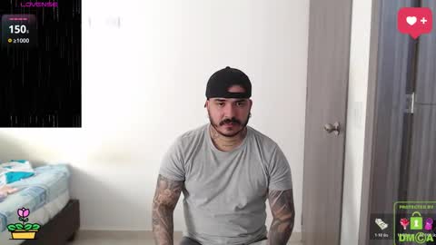 Snapshot of sweetdesires_ chatting on February 19, 2:13 pm online show from February 19, 2:13 pm