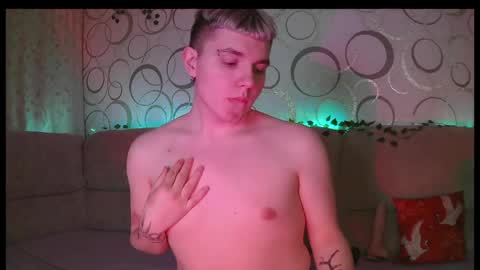 Justin online show from April 1, 9:34 pm