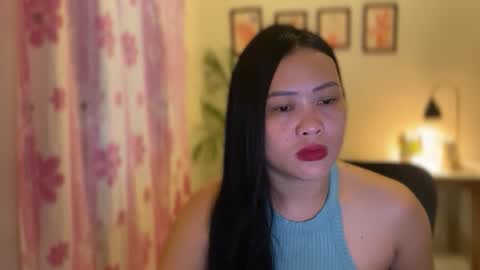 Snapshot of sweetestsmile_ chatting on February 2, 4:00 am Khaye online show from February 2, 4:00 am