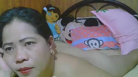 Snapshot of sweeteyes69xx chatting on June 21, 9:23 am sweeteyes69xx online show from June 21, 9:23 am