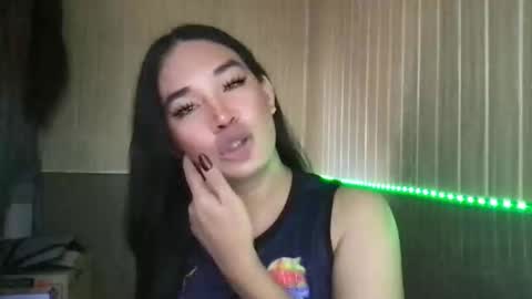 Snapshot of sweetgirl_rhainexxx chatting on April 28, 2:27 am sweetgirl_rhainexxx online show from April 28, 2:27 am
