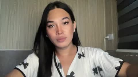 sweetgirl_rhainexxx online show from June 18, 8:03 am