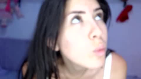 Snapshot of sweetgirsl chatting on March 18, 7:17 pm sweetgirsl online show from March 18, 7:17 pm