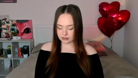 Hannah online show from June 18, 3:27 pm
