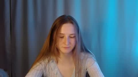 Annie online show from June 5, 10:04 pm