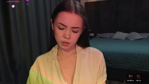 sweetieee_kira online show from May 23, 3:12 am