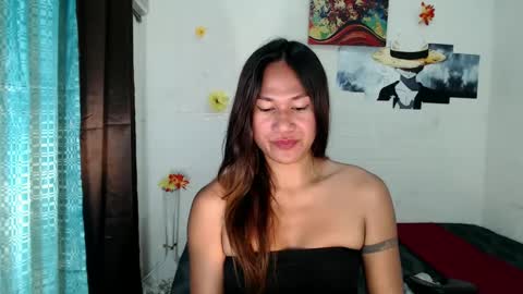 Snapshot of sweetiekimz chatting on March 5, 6:12 pm Rosemarie online show from March 5, 6:12 pm