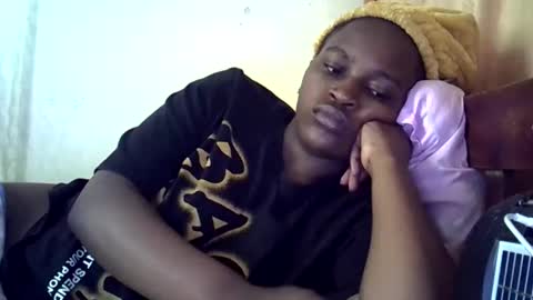 sweetielonglips online show from February 12, 6:52 am