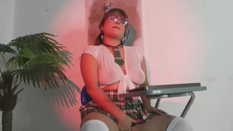 Snapshot of sweetisabella09 chatting on March 2, 8:37 pm Isabella online show from March 2, 8:37 pm