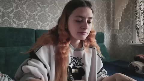 sweetliaison online show from April 19, 5:51 am