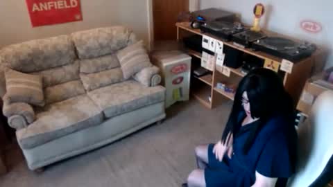 Snapshot of sweetlouise69 chatting on December 22, 11:29 am sweetlouise69 online show from December 22, 11:29 am