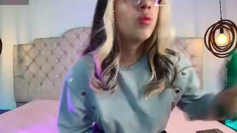 sweetlyundone online show from June 10, 7:46 pm