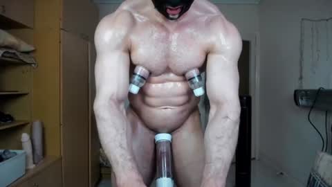 Snapshot of sweetmuscles_boy chatting on June 24, 5:12 pm Lorenzo online show from June 24, 5:12 pm
