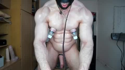 Snapshot of sweetmuscles_boy chatting on July 1, 3:52 am Lorenzo online show from July 1, 3:52 am