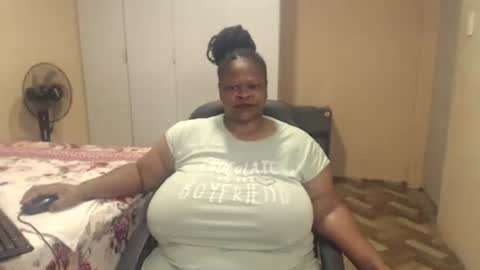 sweetnoziexxx online show from March 31, 4:13 am