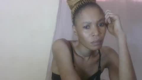 ESTHER online show from July 23, 2:15 pm