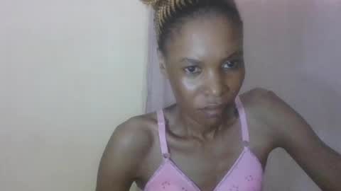ESTHER online show from August 8, 2:30 pm