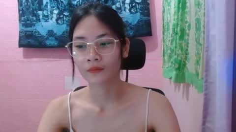 Snapshot of sweetsexygirl20 chatting on June 19, 5:12 am Mia online show from June 19, 5:12 am