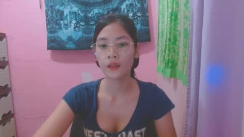 Snapshot of sweetsexygirl20 chatting on July 4, 4:51 am Mia online show from July 4, 4:51 am