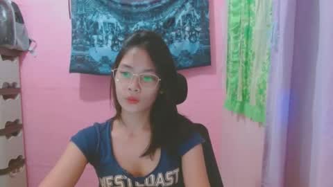 Snapshot of sweetsexygirl20 chatting on July 10, 7:01 am Mia online show from July 10, 7:01 am