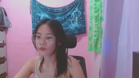 Snapshot of sweetsexygirl20 chatting on July 19, 4:49 am Mia online show from July 19, 4:49 am