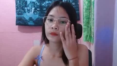 Snapshot of sweetsexygirl20 chatting on July 23, 9:18 am Mia online show from July 23, 9:18 am