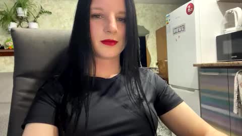 Sweet Shy online show from April 7, 6:30 pm