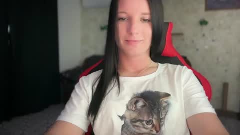 Sweet Shy online show from July 8, 4:00 pm