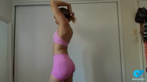 Shyla Jay online show from November 11, 1:27 am