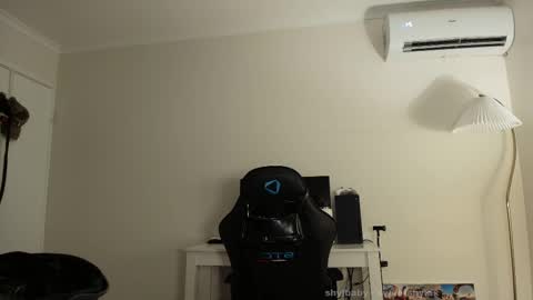 Shyla Jay online show from March 14, 4:29 am