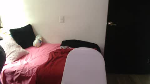 Snapshot of sweetsophie7 chatting on July 12, 5:37 pm Sophie online show from July 12, 5:37 pm