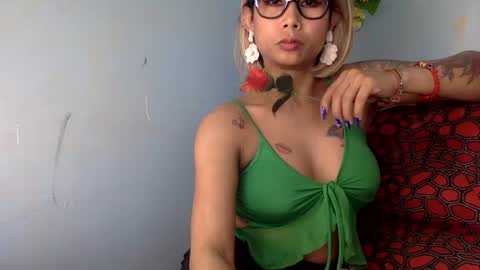 Snapshot of sweetspicypotato chatting on June 18, 10:36 pm spicy online show from June 18, 10:36 pm