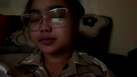 sweetspicyy online show from April 4, 2:03 pm