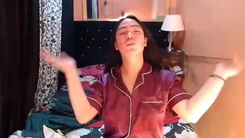 Ms trixiee online show from October 19, 10:32 pm