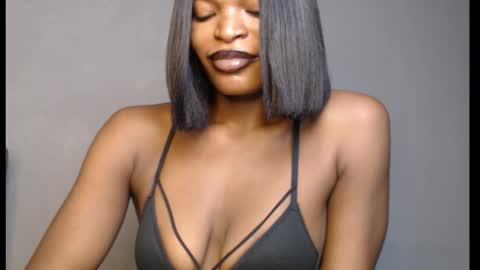 sweetxxboobsx online show from March 27, 8:37 am