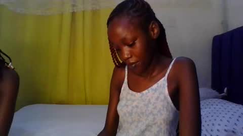 Vickky online show from April 18, 7:58 pm