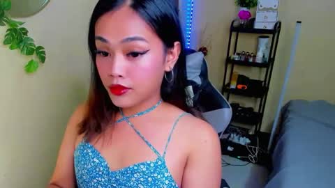 Snapshot of sweety_shane chatting on April 10, 12:10 pm sweety_shane online show from April 10, 12:10 pm