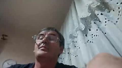 Raymond online show from April 4, 7:11 pm