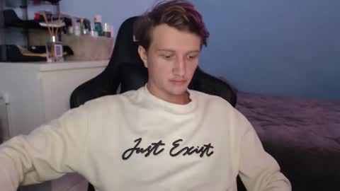 Kat online show from March 3, 6:58 pm